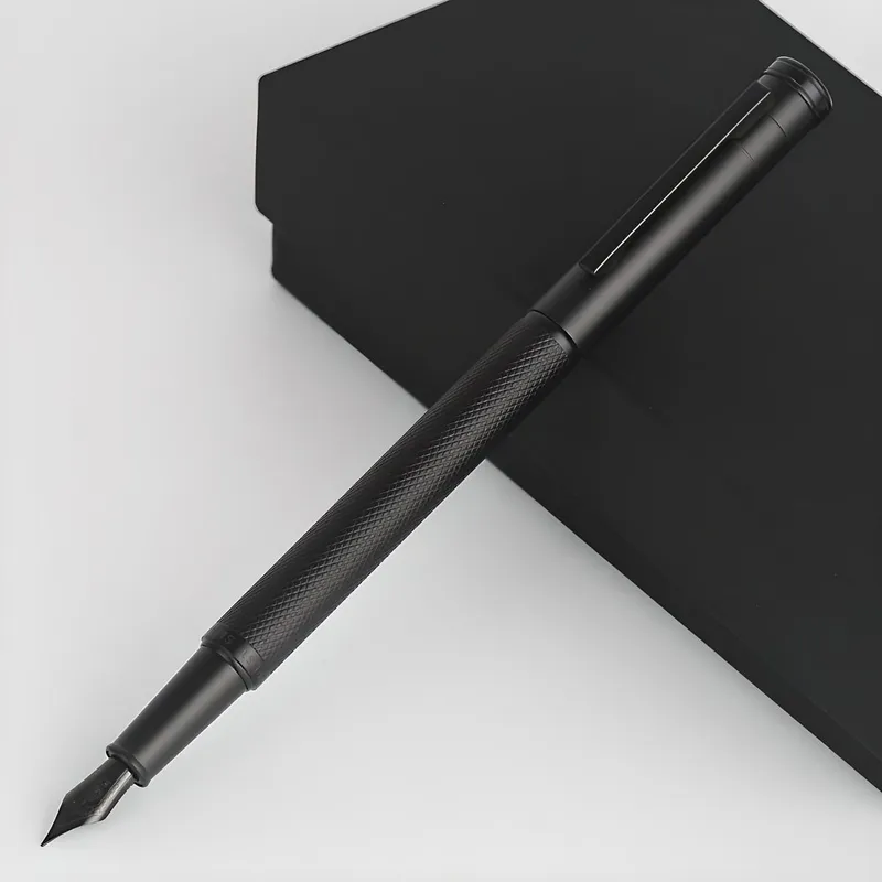 홍디안 만년필 포레스트 선물용 이니셜 고급 명품 교수님 여자 선물 입문용 펜, 블랙, EF